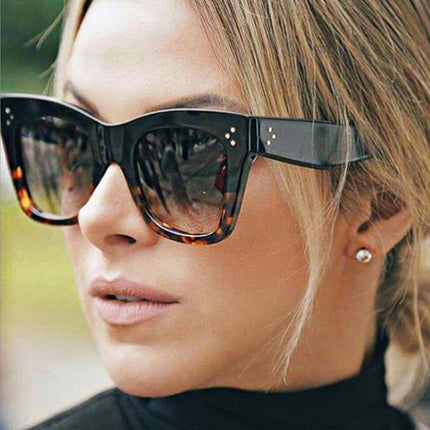 Rain European and American Fashion Large-Frame Sunglasses for Men and Women, Personalized Trendy Sunglasses, Studded Sunglasses 9768