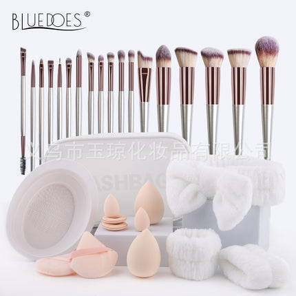 Cross-border makeup brush suit 31-piece set combination beauty egg powder puff portable storage bag foundation brush beauty wholesale