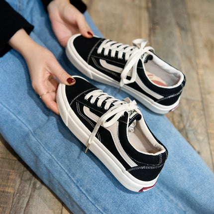 2024 Autumn Canvas Shoes Women's Shoes Niche Board Shoes Autumn New Casual Cloth Shoes Low-top Black Shoes