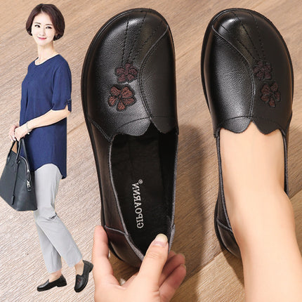 Mom's Shoes with Soft Soles, Comfortable for Middle-Aged and Elderly Women, New Style for Grandma, Non-Slip Flat Shoes, 2026 Spring and Autumn Leather Shoes