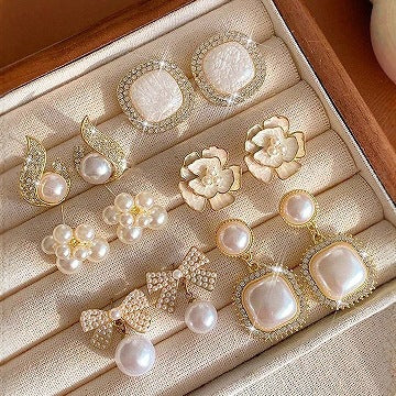 High-End Accessible Luxury Pearl Earrings for Women, French Retro Baroque Style Earrings, Women's Niche Design Earrings