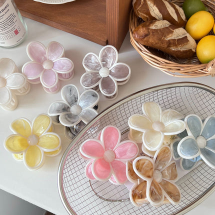 Spring and Summer Cream Flower Clip for Women 2025 New High Ponytail Hair Clip for the Back of the Head High-End Korean Shark Clip
