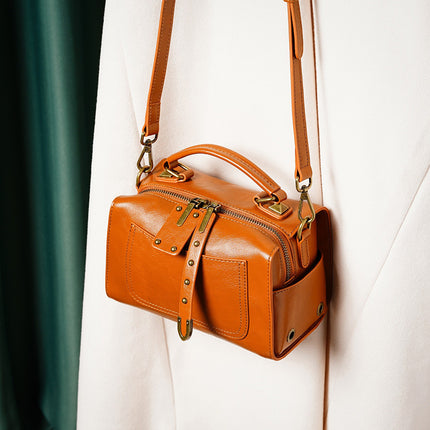 Direct Sale of Trendy Women's Bags Popular This Year, 2026 New Fashion Versatile Commuter Crossbody Bag, Niche Handbag Pillow Bag