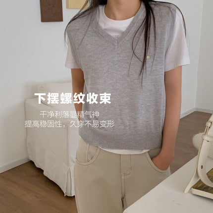 Du Xiaozhai's New Autumn and Winter Layering Products Are Preferred Wool Knitted Vest Women's V Neck Short Sleeveless Casual Sweater Top