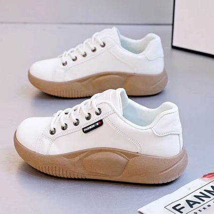 Low-Top White Sneakers for Female Students, 2025 Autumn New Style, Lightweight, Versatile, Sporty, Fashionable Leather Upper, Thick-Soled Casual Sneakers