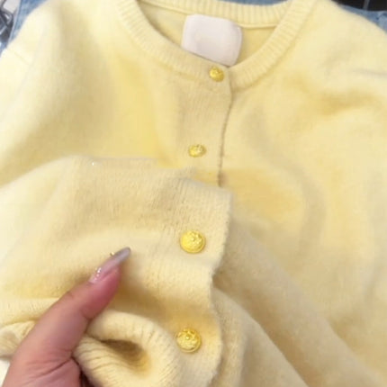 CHAO class recommend! White cream retro small gold button round neck soft waxy knitted cardigan sweater women's autumn and winter
