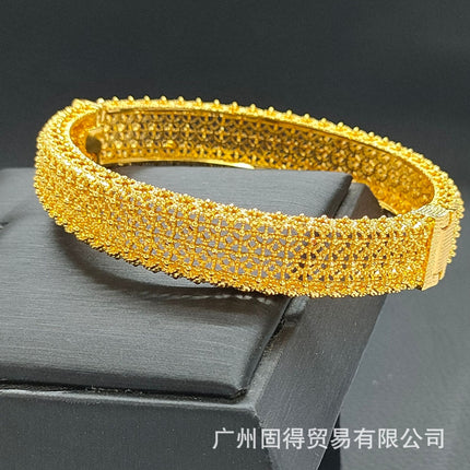 24K Gold Dubai Stereo Carved Buckle Bracelet Non-Fading Women's Middle East Dubai Jewelry Vietnamese Sand Gold Bracelet