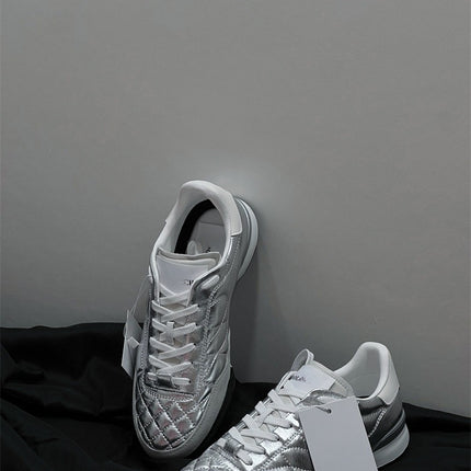 25 Years New Summer Style Small Fragrant Quilted Tennis Shoes for Women Silver Flats Casual Sports Shoes Lace-Up Forrest Gump Training Shoes