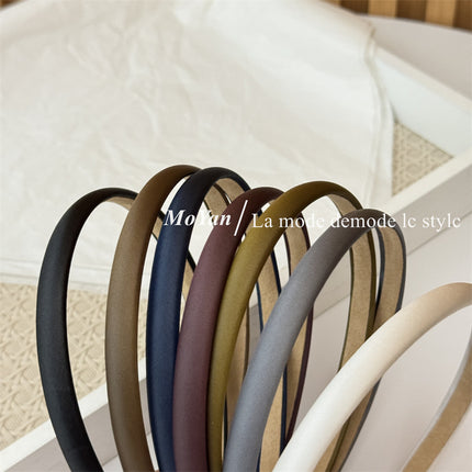 Korean-Style Simple Fabric Hairband with a High-End Feel, Versatile for Going Out, Retro Elegant Hair Accessory, Trendy Hair Clip