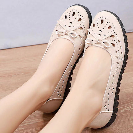 Hollow-out Leather Shoes Women's Sandals Breathable Middle-aged Non-slip Single-layer Shoes Flat Summer Mother Shoes Casual Hole Shoes for the Elderly