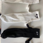 Black (smiling face holding hands socks) strong magnet / [hand-in-hand socks and nude socks] one size fits all (36-43)
