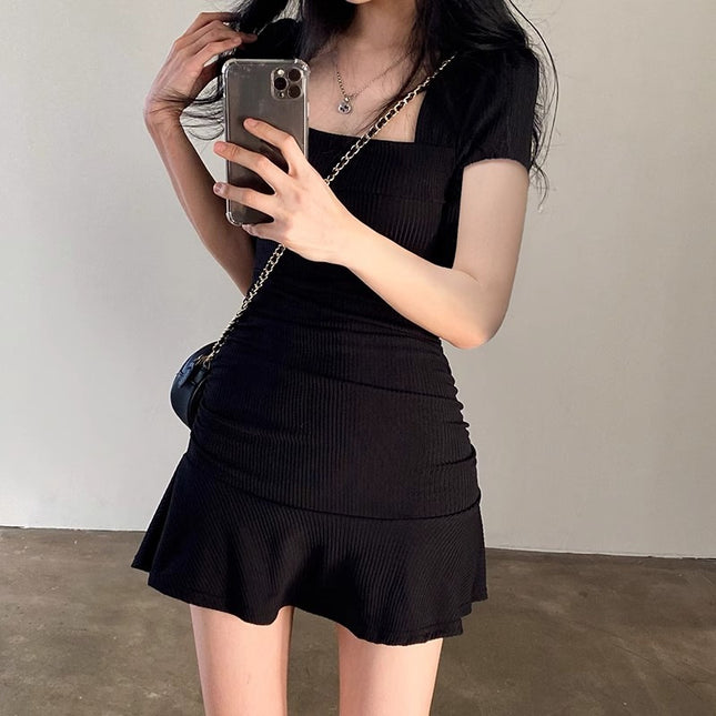 Pure Desire Spice Girl French Square Collar Bubble Sleeve Ruffled dress Women's Sexy Figure Knitted Skirt Black Skirt