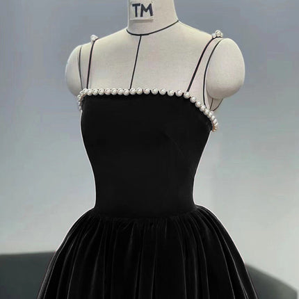 Black Dress 2025 New Dinner Annual Meeting Birthday Party Hepburn Style Suspender Dress Pearl Mini Dress