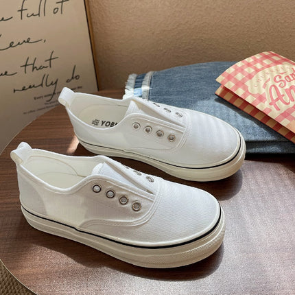 Slip-on Lazy Canvas Shoes Women's 2025 New Round-toed Thick-soled All-match Casual Sports Board Shoes