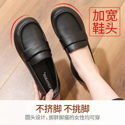 Mom's Shoes for Spring and Autumn, Comfortable and Non-Tiring, with Non-Slip Soft Soles for Middle-Aged and Elderly Women, 2026 New Model, Flat Leather Shoes for Middle-Aged Women