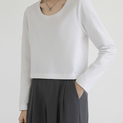 Short U-Neck T-Shirt for Women, Long-Sleeved, Regular Shoulder Fit, Loose Fit for Work, Crop Top