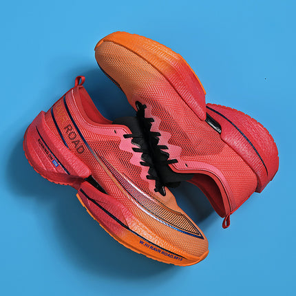 Cross-border plus size Couple Running Sports Leisure Real Explosive Carbon Plate Friction Sound Breathable Running Shoes Soft Sole Men's Shoes