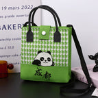 [light luxury and simple] squinting smiling panda (chengdu) fruit green (black portable)112102