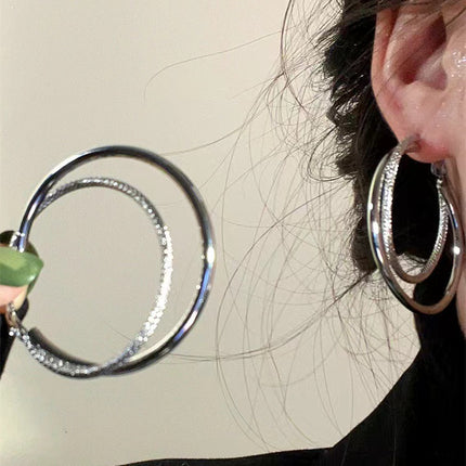Geometric oval plain ring autumn and winter ear buckle women's fashion temperament high-end earrings cold wind commuting all-match ear jewelry