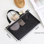 Carefully selected 066 mesh small toiletry bag black