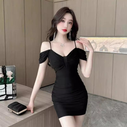 Pure Lust Style Sexy Figure-Showing Pleated Mesh Hip-Covering Short Skirt with Waist and Elegant Off-Shoulder Suspender Dress