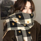Plaid heart-black and white