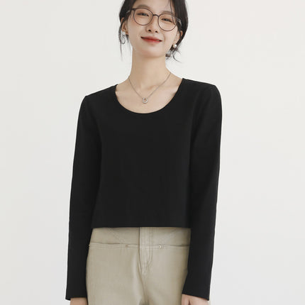 Short U-Neck T-Shirt for Women, Long-Sleeved, Regular Shoulder Fit, Loose Fit for Work, Crop Top