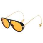 Bright black framed orange slices / As shown in the picture