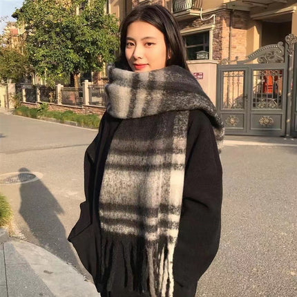 Maillard Green Plaid Scarf 2025 New Autumn and Winter Women's Retro Versatile Thickeneded Warm Shawl Scarf