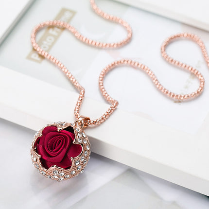 Autumn and winter high-grade rose pendant decorative necklace women's clothes pendant sweater chain long versatile accessories trendy