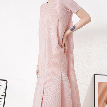 French style light luxury cold style women's clothing High sense dress design pleated profile short sleeve cake princess skirt