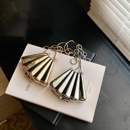 Super Mini Personalized Alloy Shell Small Box Women's Bag 2025 New Chain Shoulder Lipstick Accessory Bag Earphone Bag