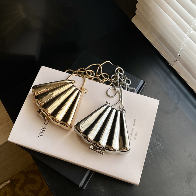 Super Mini Personalized Alloy Shell Small Box Women's Bag 2025 New Chain Shoulder Lipstick Accessory Bag Earphone Bag