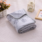 76*52cm / Gray big dog paw print