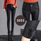 Black vertical 3-button plus velvet / 26