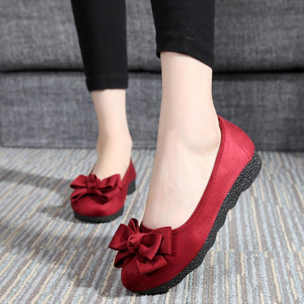 Old Beijing Cloth Shoes Women's Polyurethane Black Work Shoes Flat Bottom Lazy One-Step Pea Shoes Lightweight and Comfortable for Foot Care