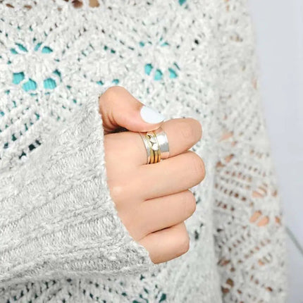 Retro Punk Style Carved Wide Body Ring Three Hearts Two-Color Ring Personalized Trendy Cool Men and Women Same Style Jewelry Batch