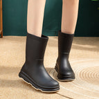 056 black and white shoes / 36