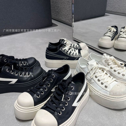2025 New Meteor Ball Shoes Smfk Dirty Shoes Cross Flower Retro Old Black and White Contrast Casual Sneakers for Women