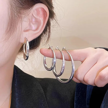 Metal Big Ear Ring 2025 New Explosive Exaggerated Earrings Women's Piece Ring Earrings Circle Advanced Sense Cold Wind Earrings
