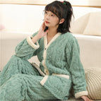 White collar apple green female / No.20 150cm