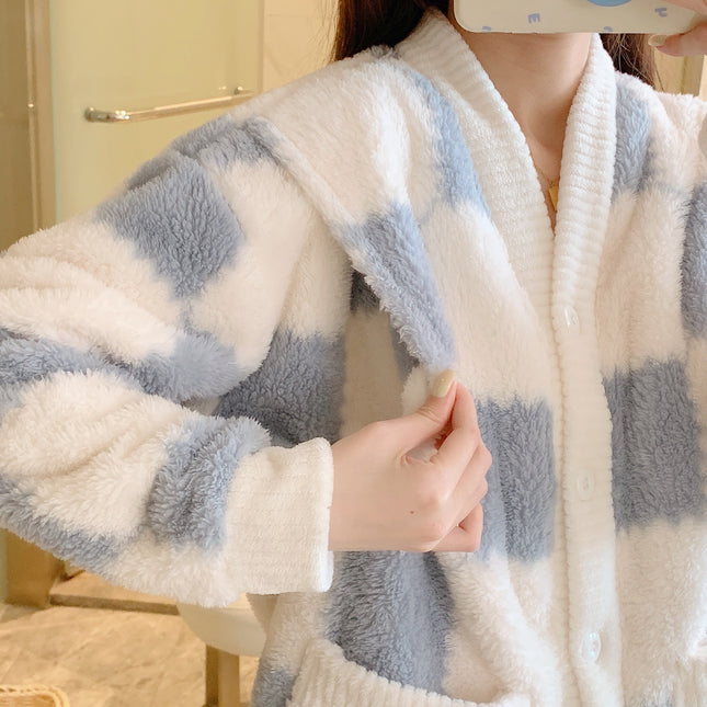 A variety of plus size 200kg month clothing autumn and winter flannel padded soft coral fleece pregnant women nursing clothing