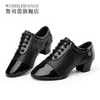 Black soft leather/wear feet / 34