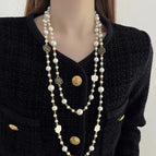 058 white beads black and white roses