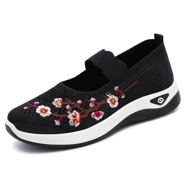 Old Beijing Style Women's Shoes, New Versatile Shallow Mouth Soft Sole Comfortable Slip-On Casual Embroidered Mother Shoes for Women
