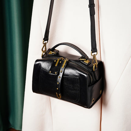 Direct Sale of Trendy Women's Bags Popular This Year, 2026 New Fashion Versatile Commuter Crossbody Bag, Niche Handbag Pillow Bag
