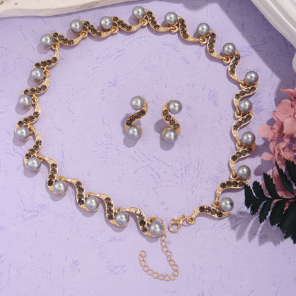 Factory Direct batch cross-border European and American Foreign trade new S-shaped alloy pearl necklace earrings Women's Light luxury niche clavicle chain