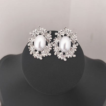 New Cross-border Exaggerated Elegant Big Pearl Leaf Baroque Earrings Korean Style Big Ear Studs European and American Vintage Earrings