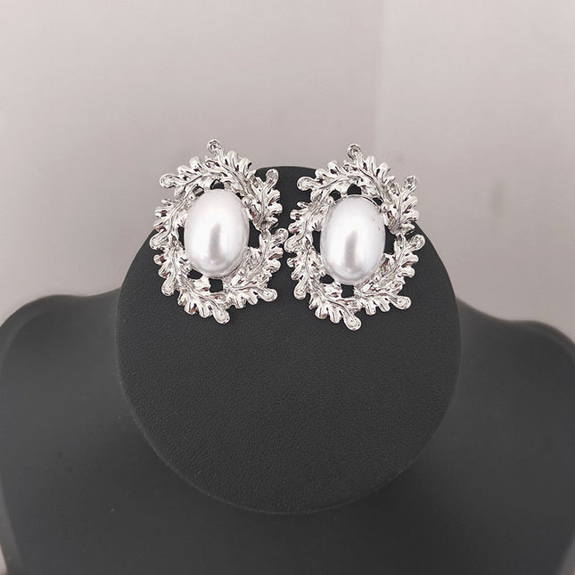 New Cross-border Exaggerated Elegant Big Pearl Leaf Baroque Earrings Korean Style Big Ear Studs European and American Vintage Earrings