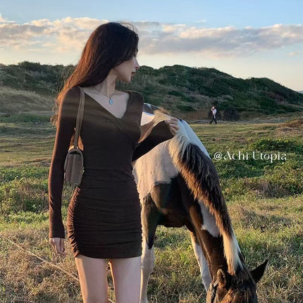 V-neck dress Women's Autumn and Winter New High-end Pleated Hot Girl's Hip Skirt Short Slim-fit Slimming Short Skirt
